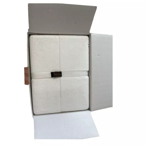 Lemax Christmas Village Pierre's Christmas Building IOB EUC 2013 Retired - Picture 8 of 9